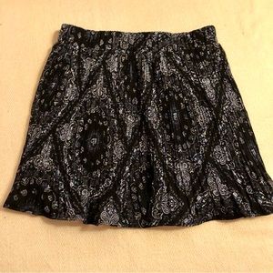Black & Blue Paisley Accordion Mini Skirt XS *Like New* American Rag Boho